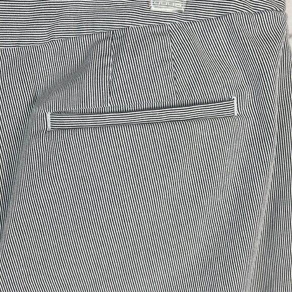 Ann Taylor Seersucker Capris Curvy 12 - Picture 8 of 9